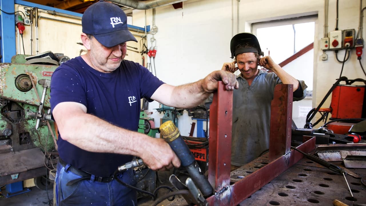 Frank & Kastaniegaarden - Season 28 Episode 13 : Welding and windmill platform