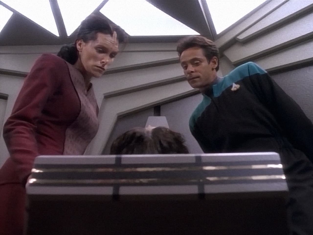 Star Trek: Deep Space Nine - Season 1 Episode 9 : The Passenger