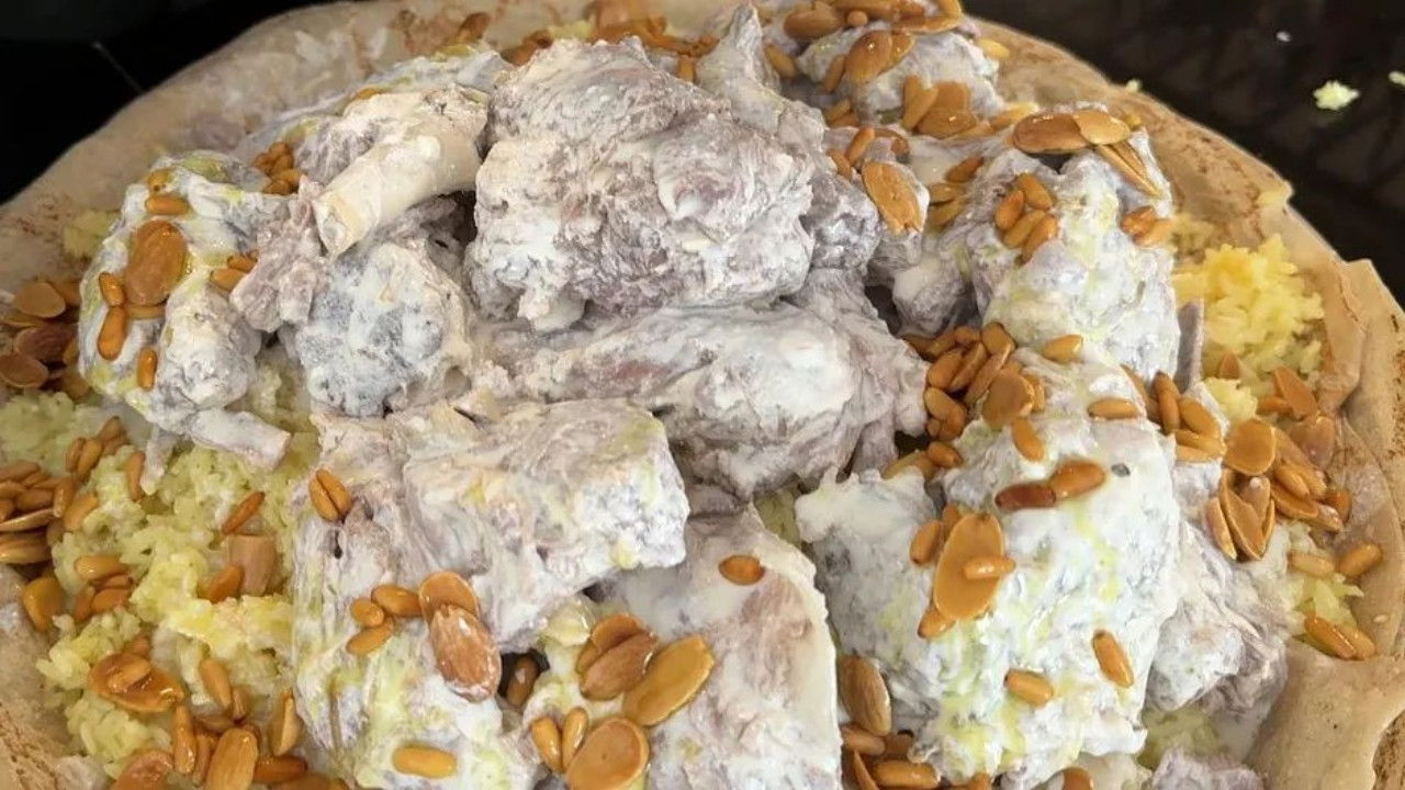 Voyage en cuisine — Jordanie : la mansaf