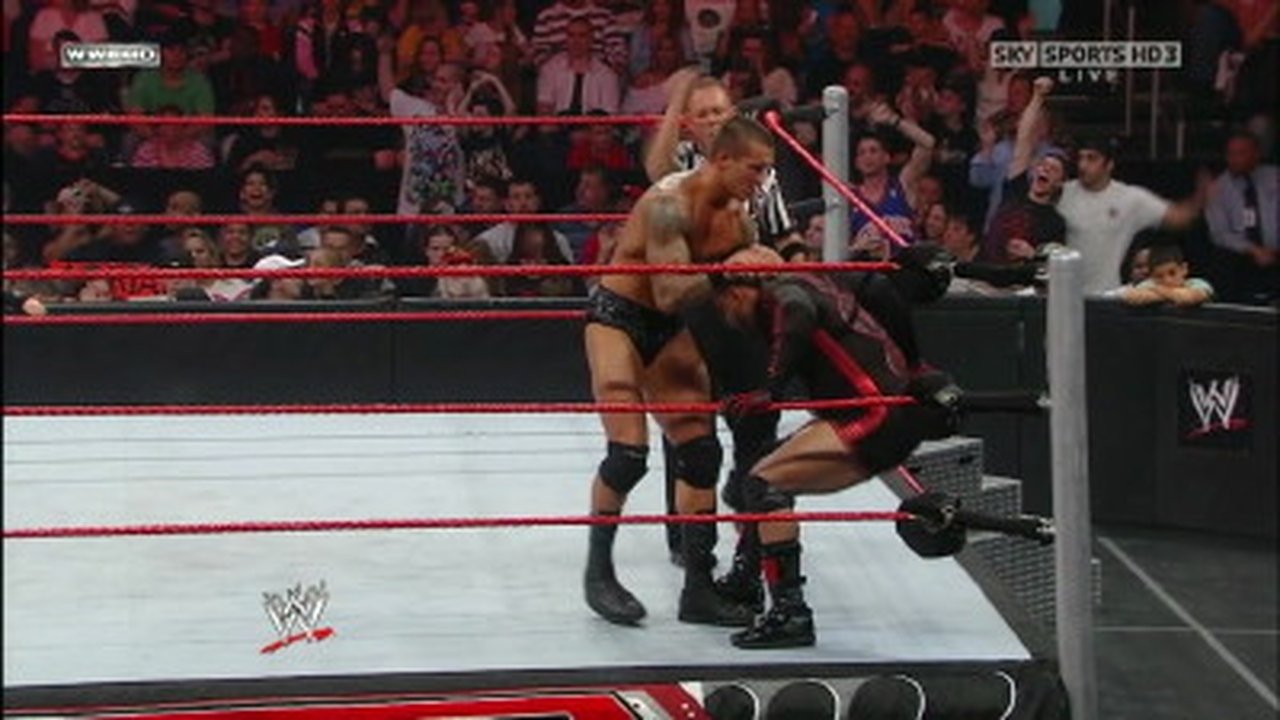 WWE Raw - Season 17 Episode 17 : Episode #834