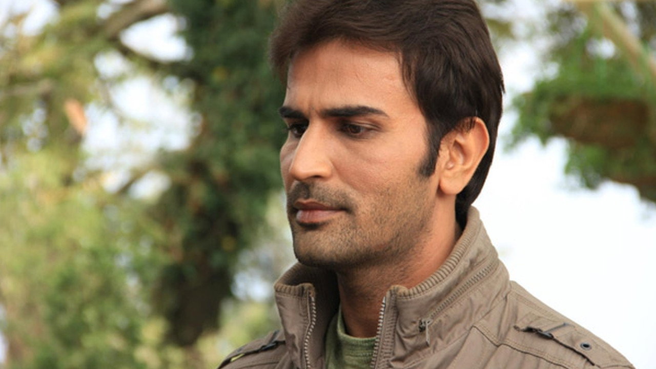 Maazii (2013) Hindi HD backdrop