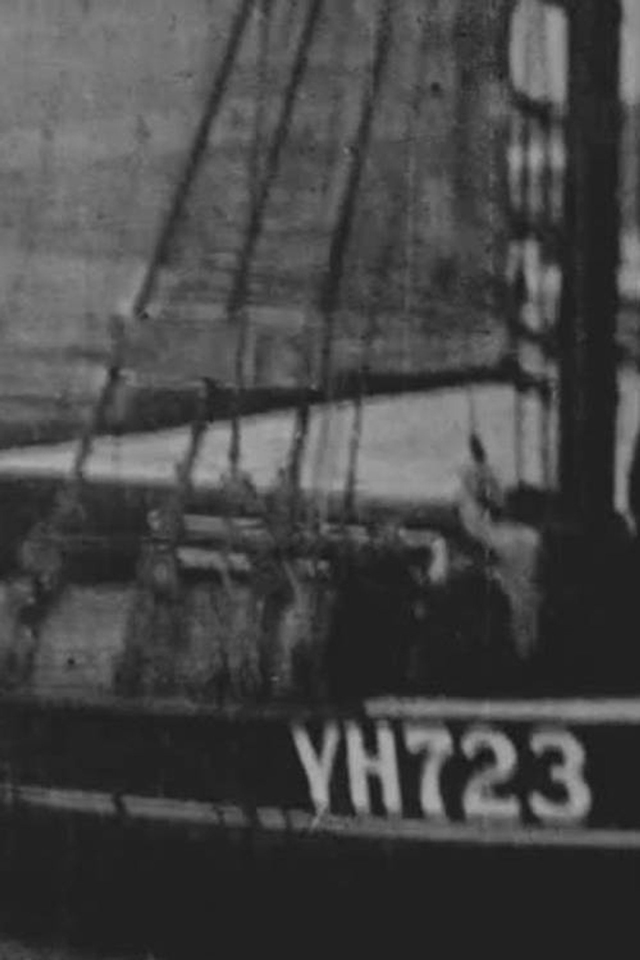 Yarmouth Fishing Boats Leaving Harbour