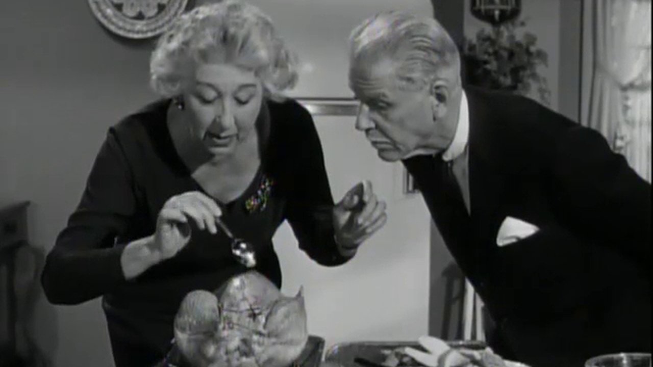 Hazel - Season 1 Episode 9 : Everybody's Thankful But Us Turkeys