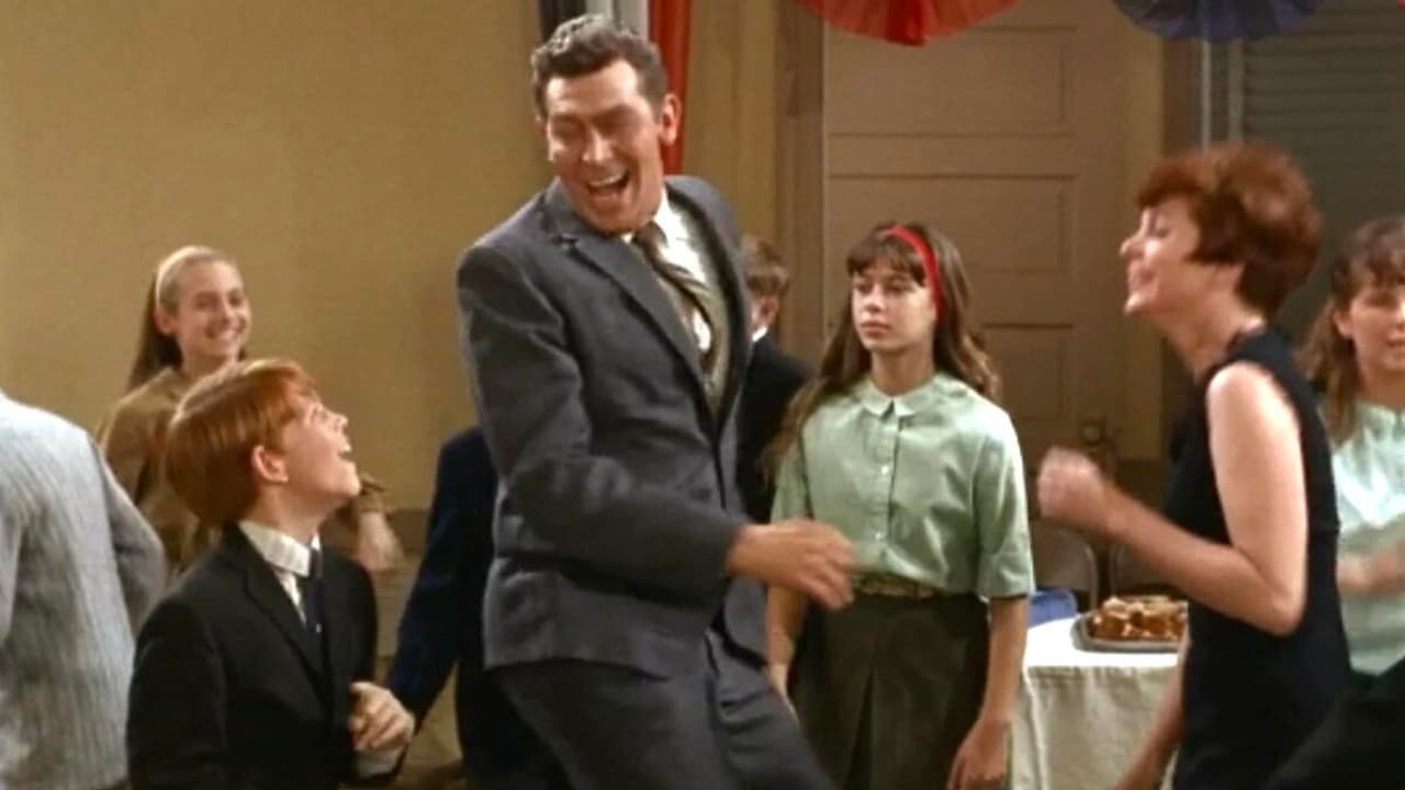 The Andy Griffith Show - Season 6 Episode 22 : Look Paw, I'm Dancing