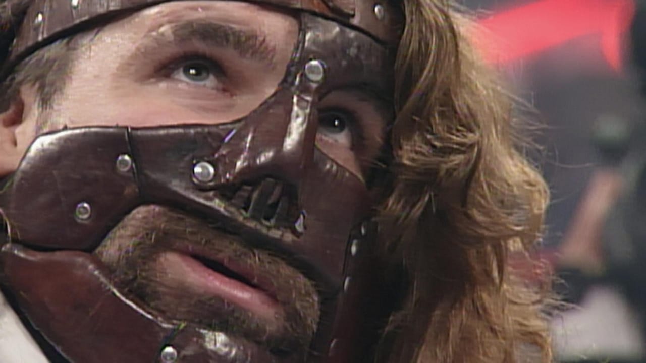 WWE Raw - Season 6 Episode 32 : RAW is WAR 272