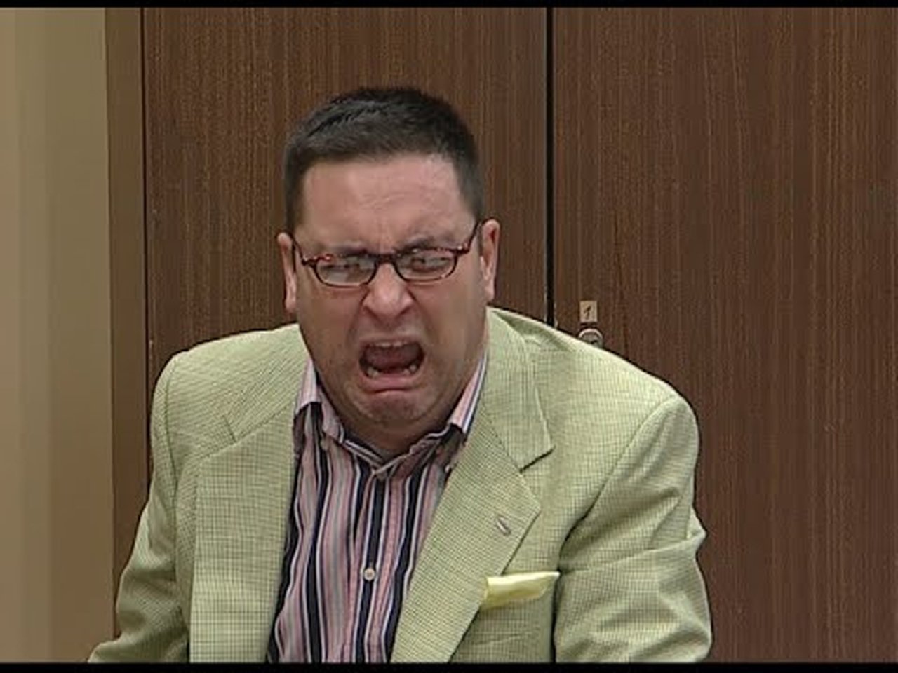 Government Job - Season 3 Episode 81 : 482 Psiho 2