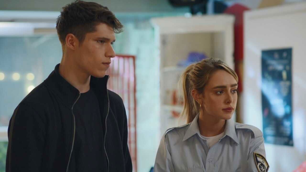 בת השוטר — Épisode 17