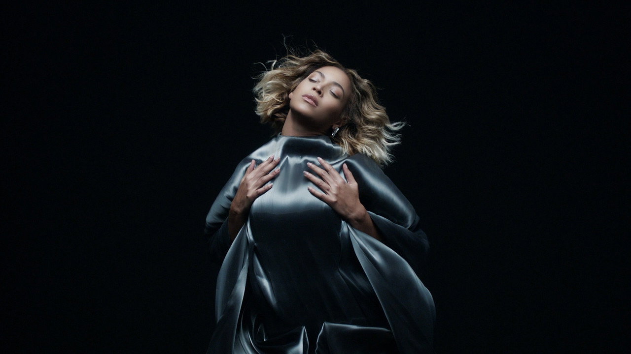 BEYONCÉ backdrop
