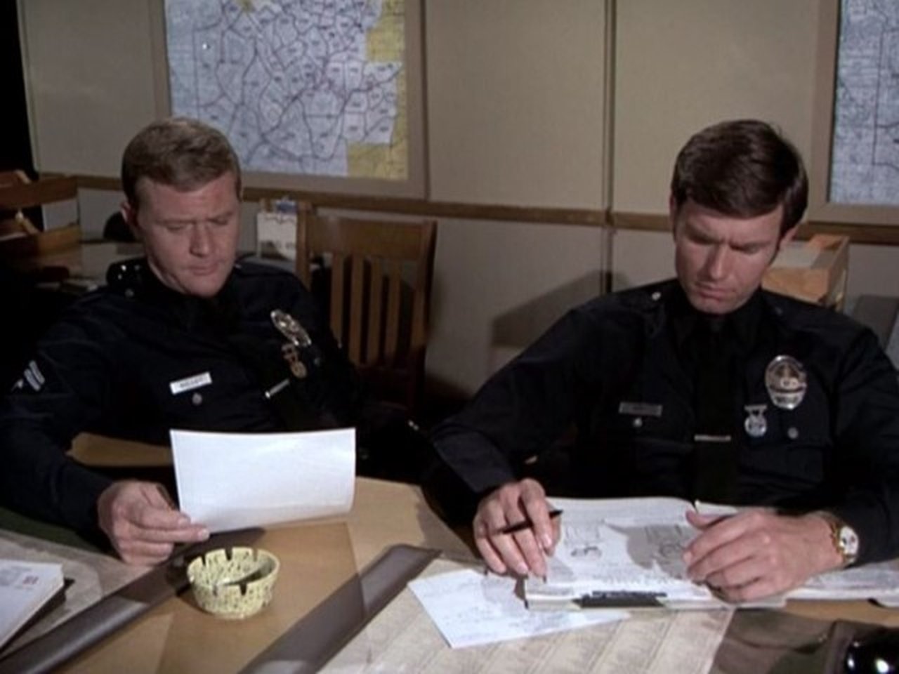 Adam-12 - Season 7 Episode 9 : Alcohol