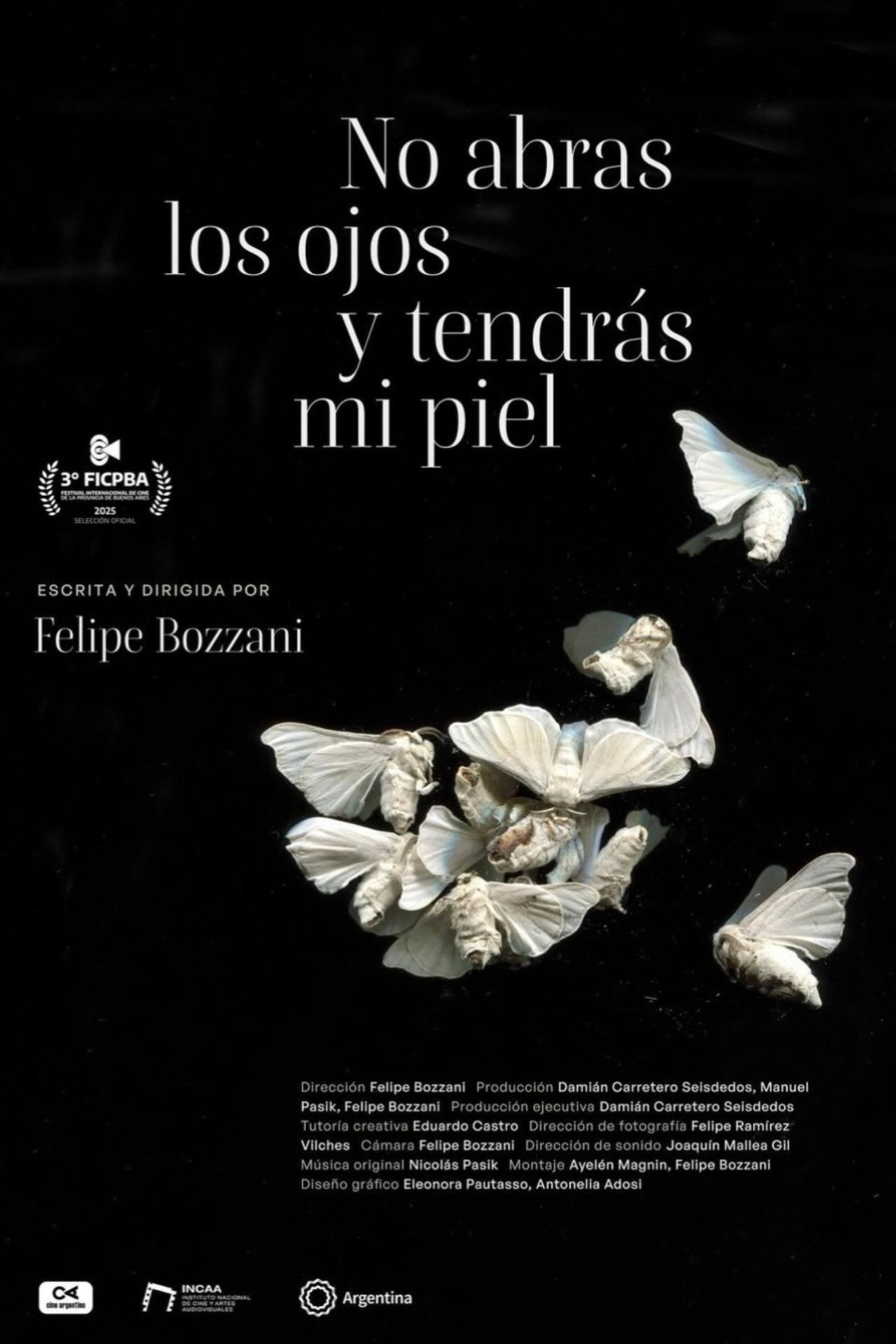 No abras los ojos y tendrás mi piel poster