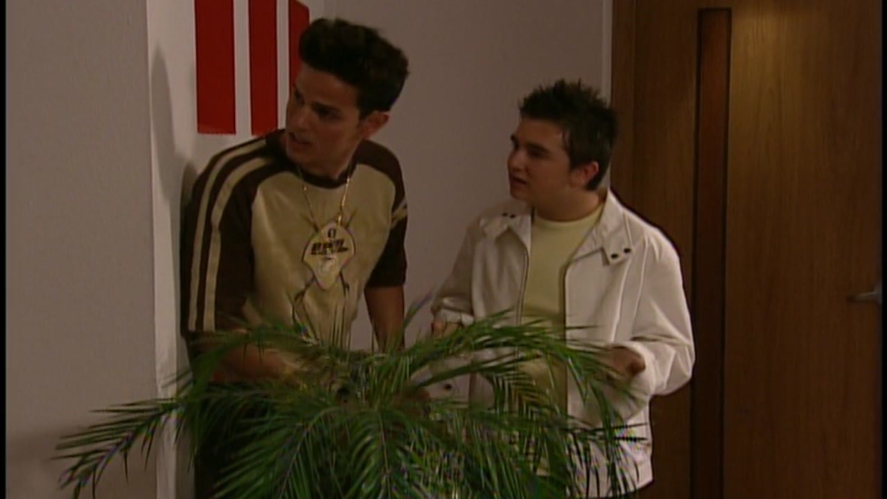 Rebelde - Season 1 Episode 197 : Enfrentados por Roberta