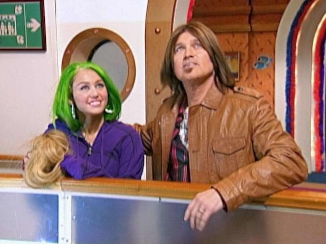 Hannah Montana - Season 3 Episode 20 : Super(stitious) Girl (III)