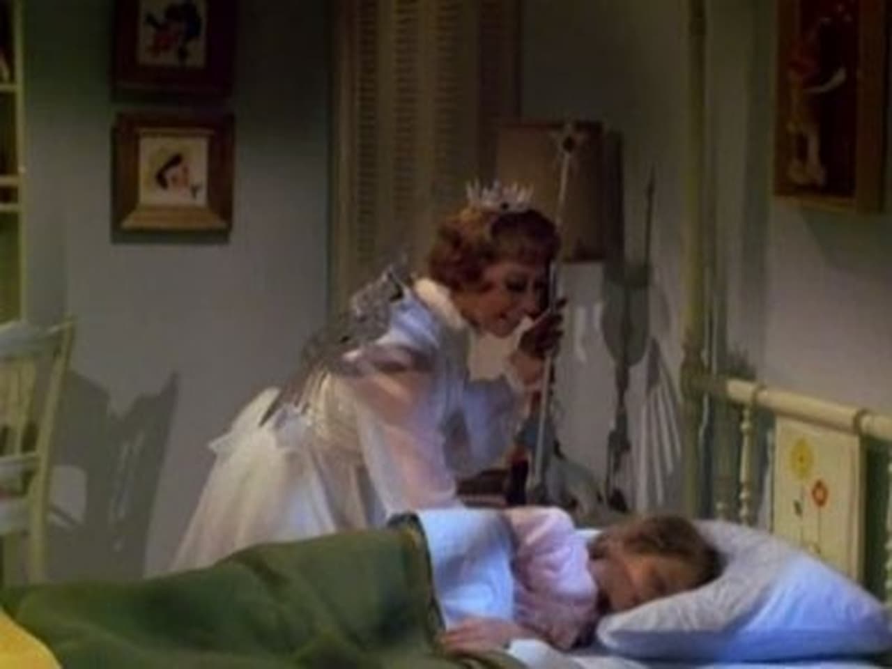 Bewitched - Season 7 Episode 15 : Mary the Good Fairy