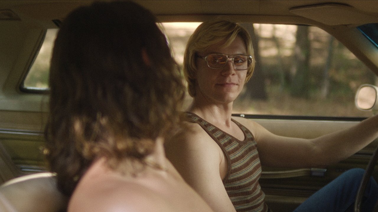 Dahmer - Monster: The Jeffrey Dahmer Story - Season 1 Episode 3 : Doin' a Dahmer