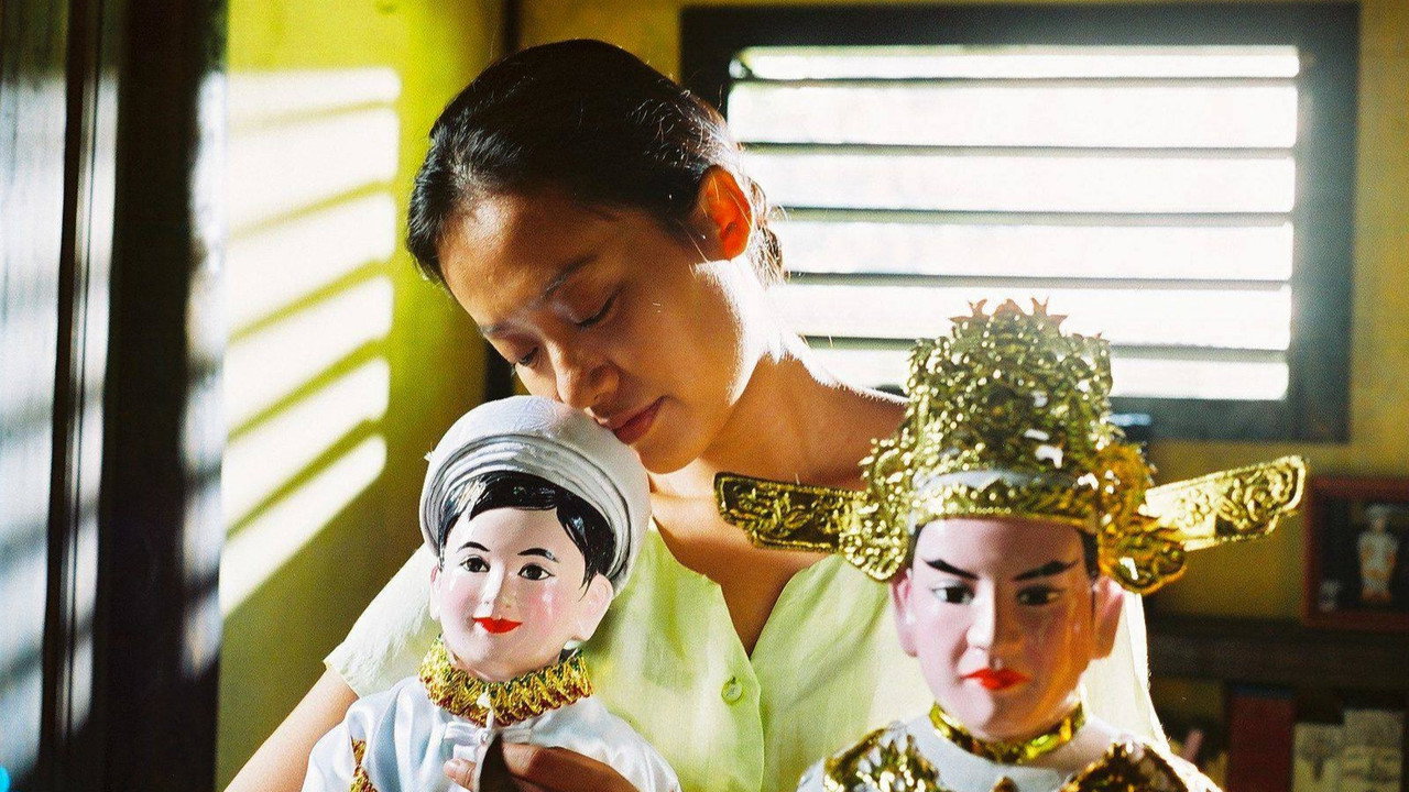 Trăng nơi đáy giếng