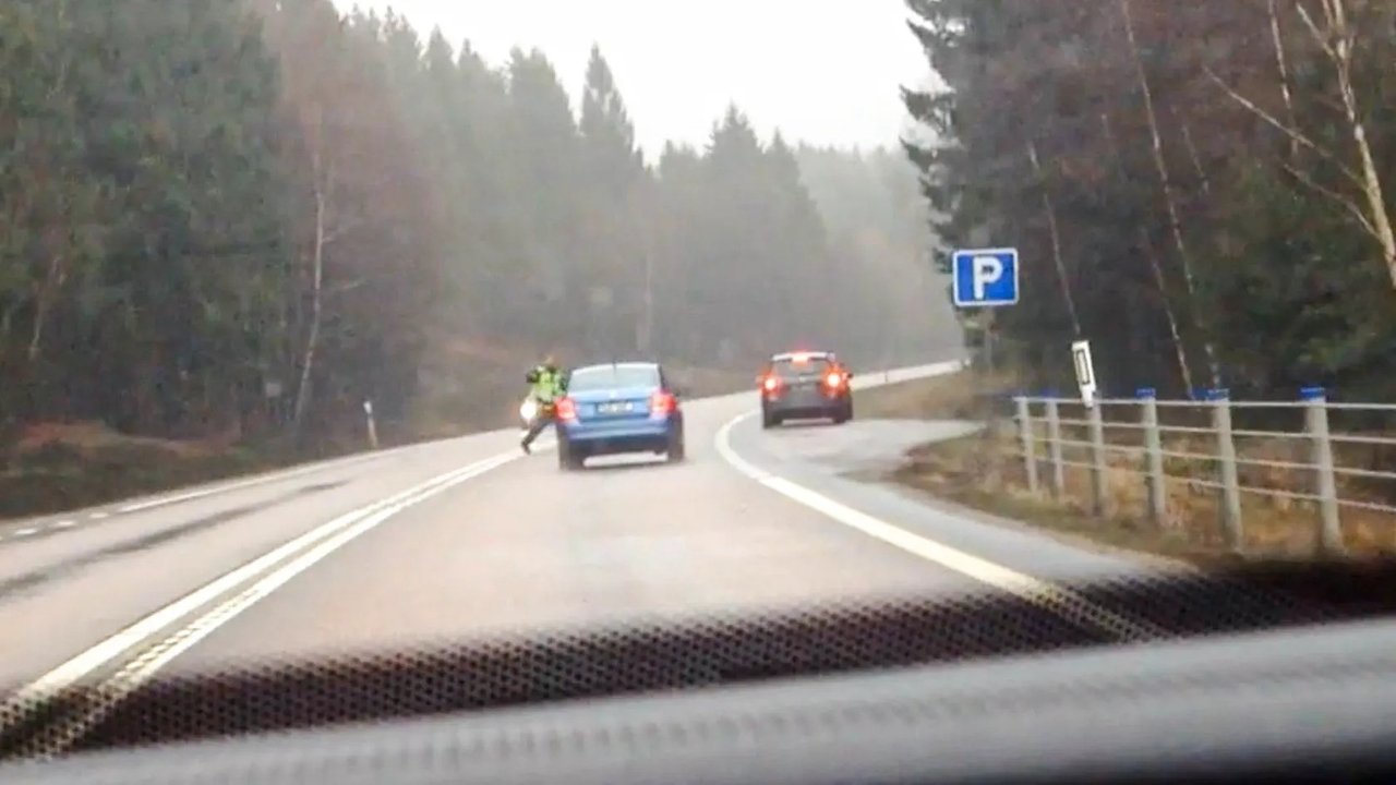 Caught on Police Tapes Sweden - Season 2 Episode 7 : Episode 7