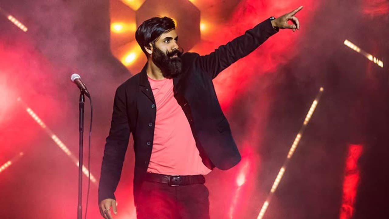 Paul Chowdhry: Live Innit background