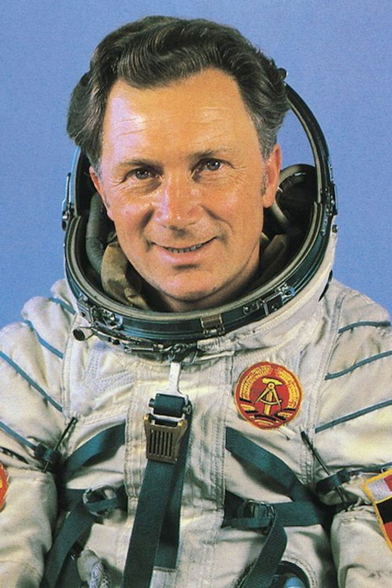 Sigmund Jähn - Der erste Deutsche im All Backdrop