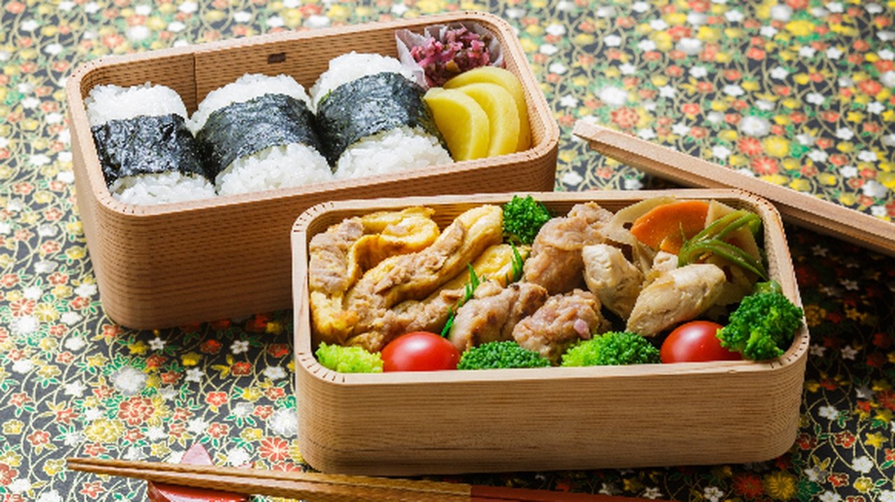Dining with the Chef - Season 4 Episode 21 : Authentic Japanese Cooking: Saito's Family Bento Box
