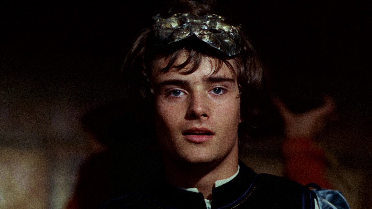 Romeo and Juliet background 31