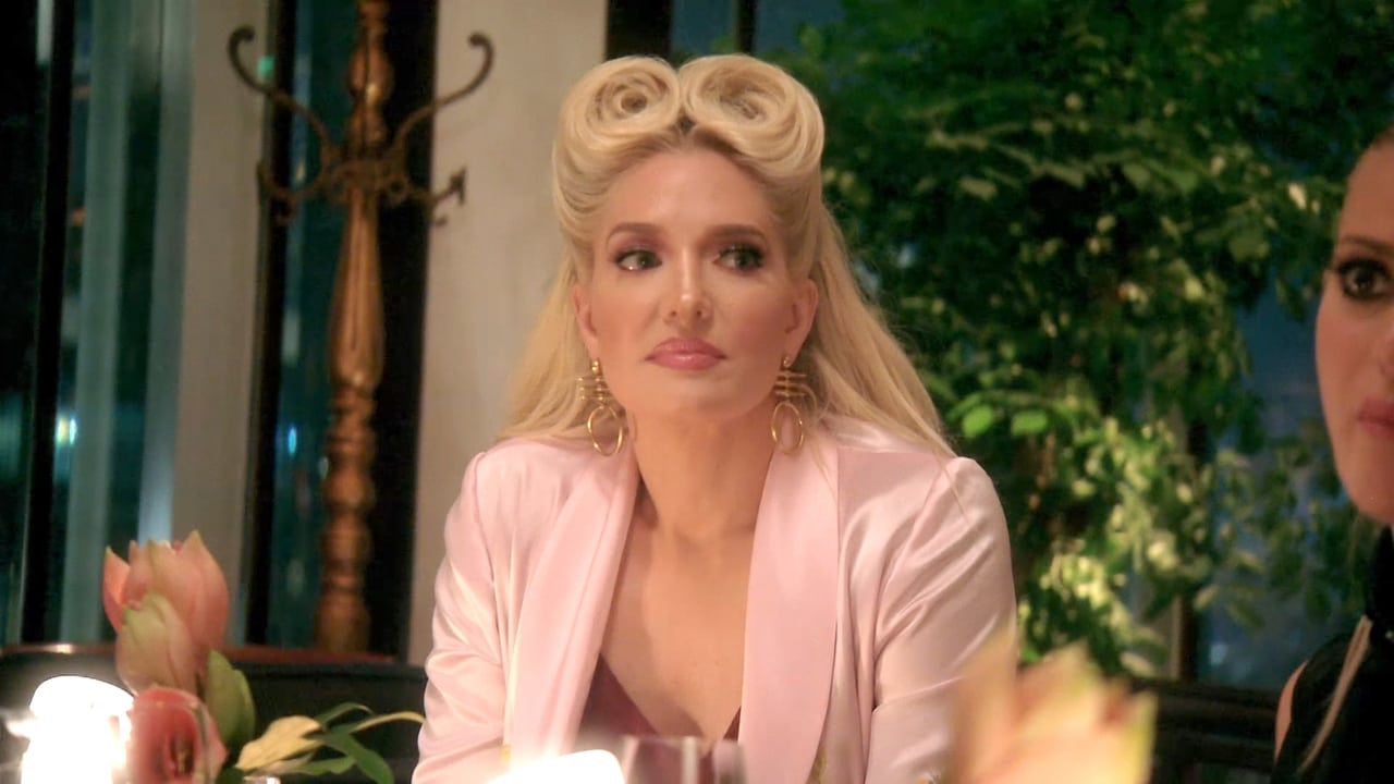 The Real Housewives of Beverly Hills - Season 7 Episode 15 : Hong Kong Fireworks