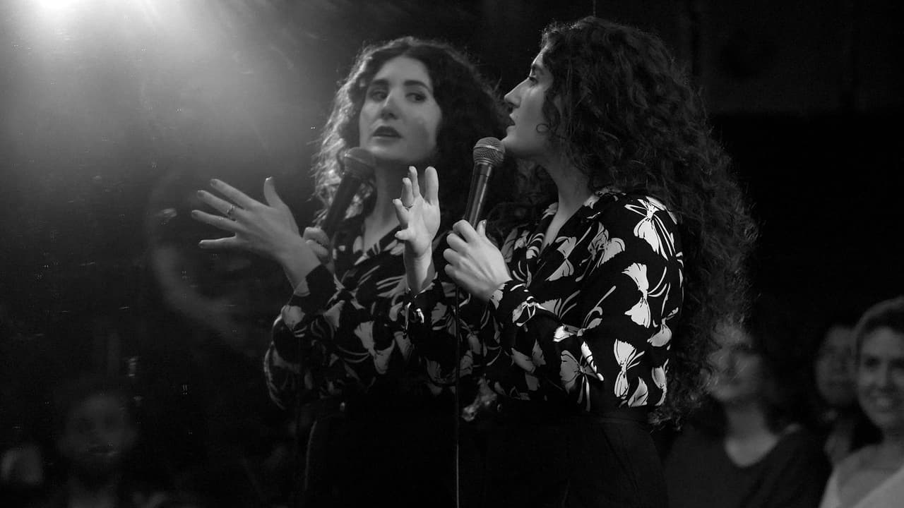 Scen från Kate Berlant: Cinnamon in the Wind