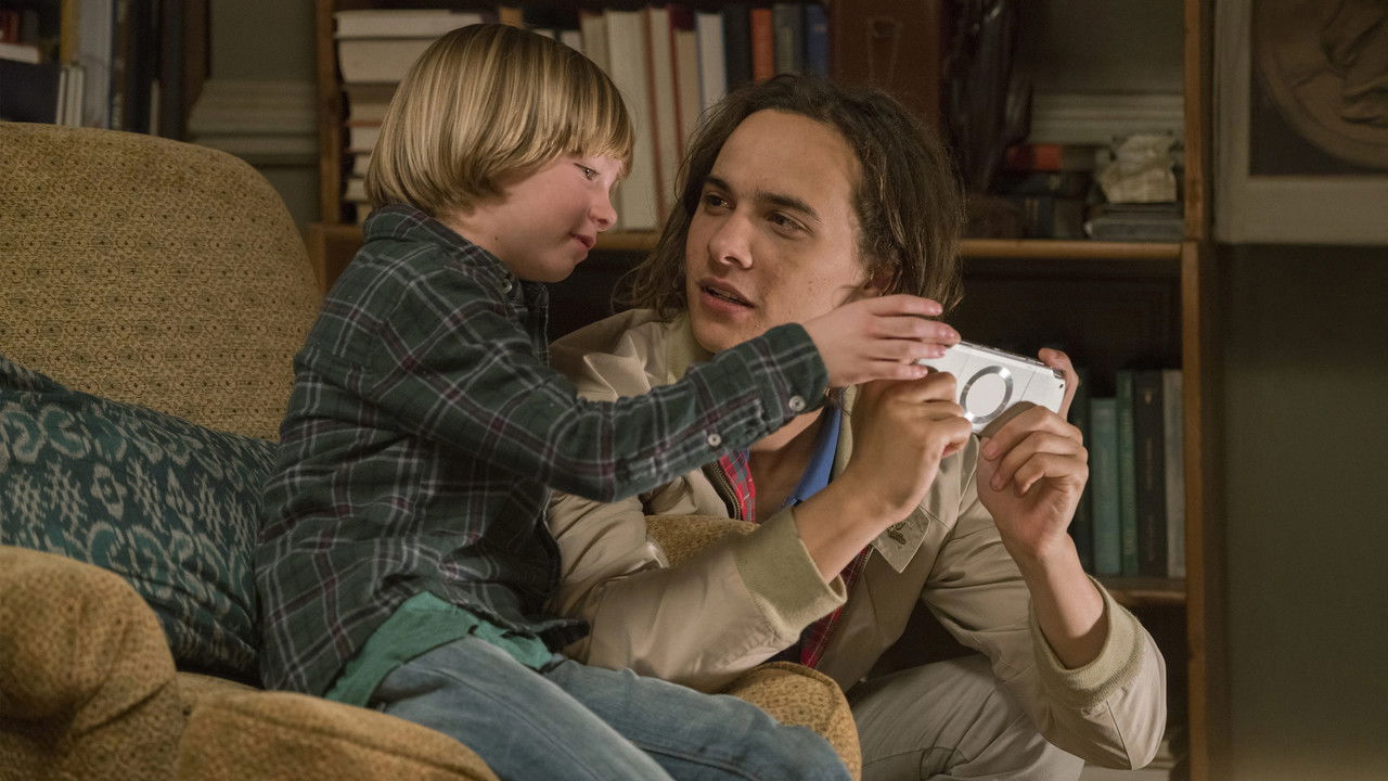 Fear the Walking Dead - Season 2 Episode 2 : We All Fall Down