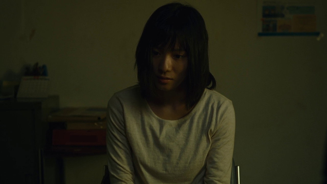 Shoplifters background 44