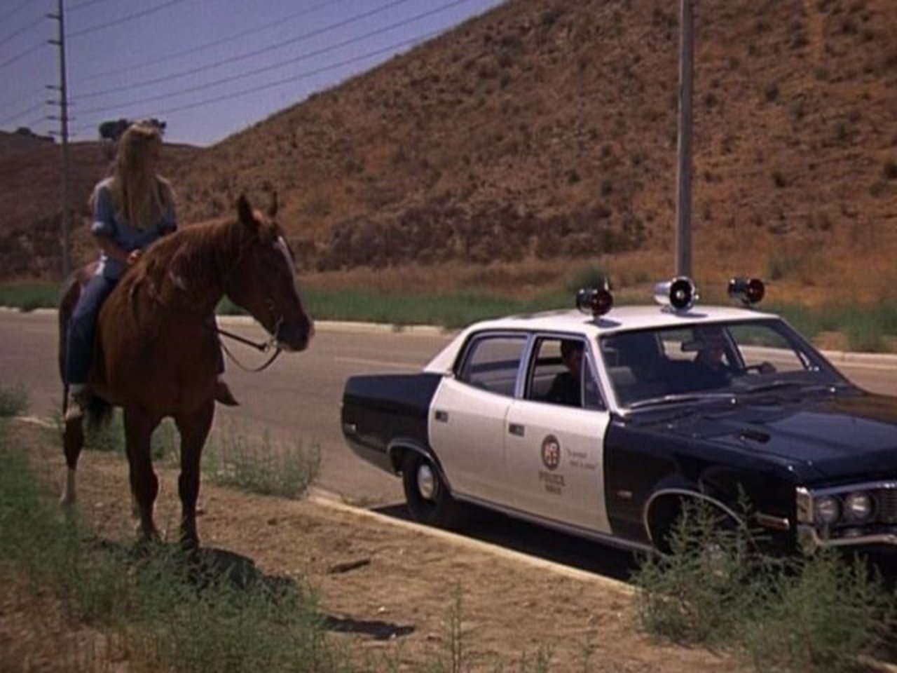 Adam-12 - Season 5 Episode 3 : Airdrop