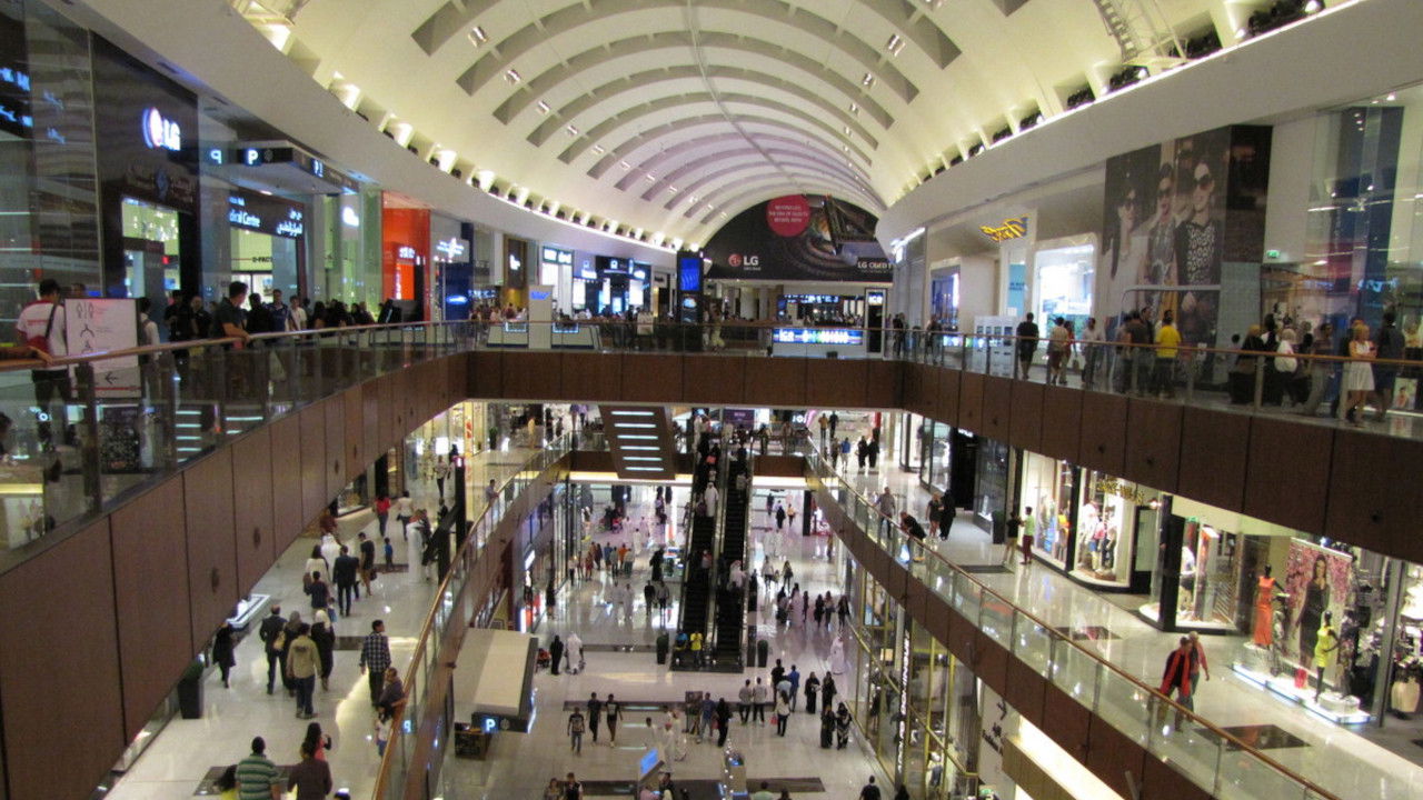 66 minutes — Dubaï l'incroyable festival des soldes