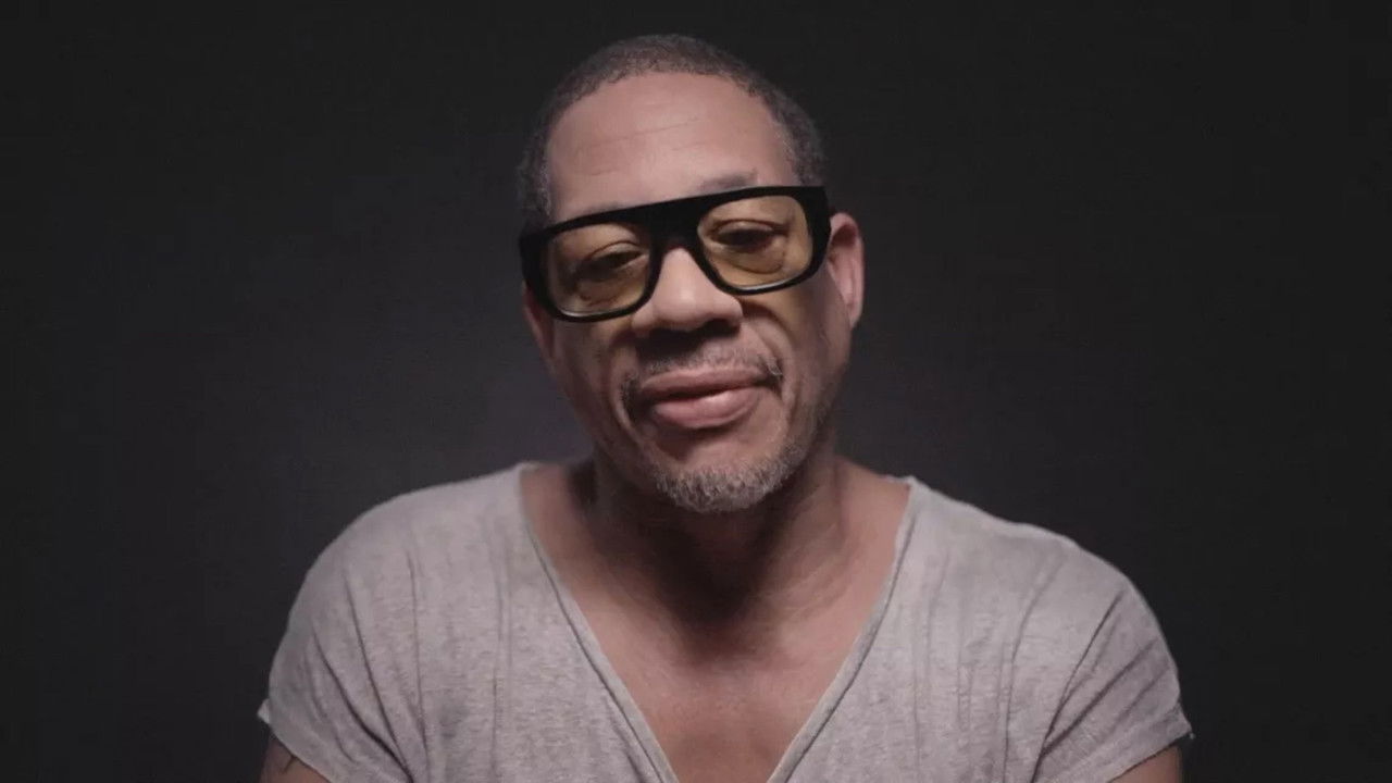 Aux origines, l'esclavage backdrop