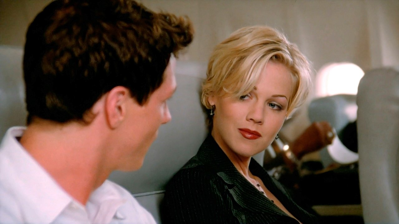 Beverly Hills, 90210 - Season 6 Episode 1 : Home Is Where the Tart Is
