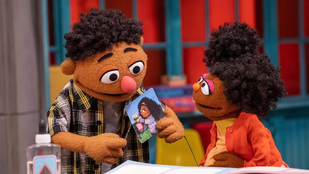 Sesame Street - Season 53 Episode 14 : Family Album