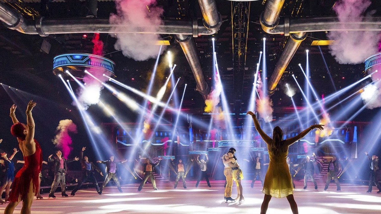 Holiday On Ice - Believe still 7