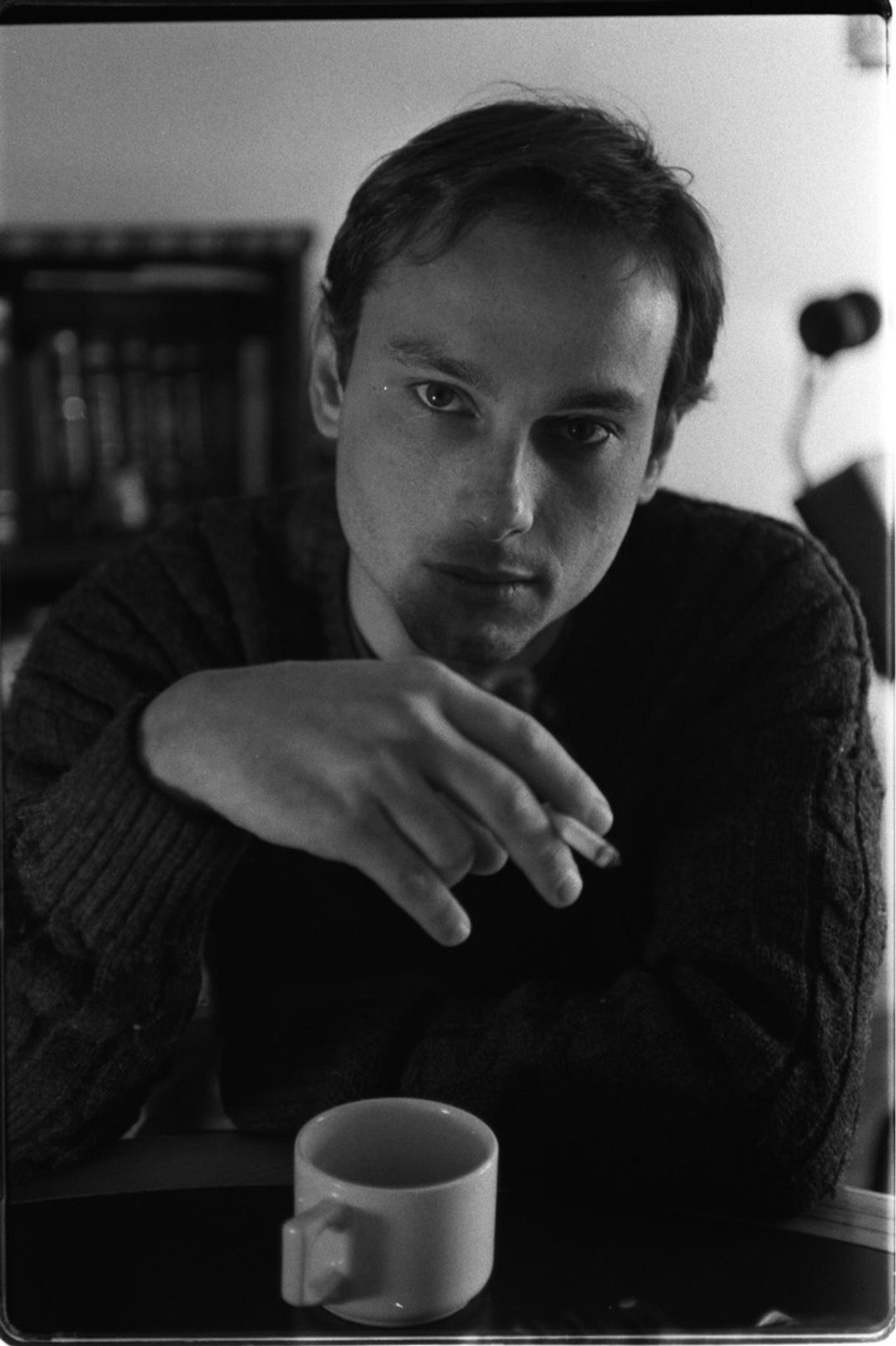 El otro lado: ciudad abajo Backdrop