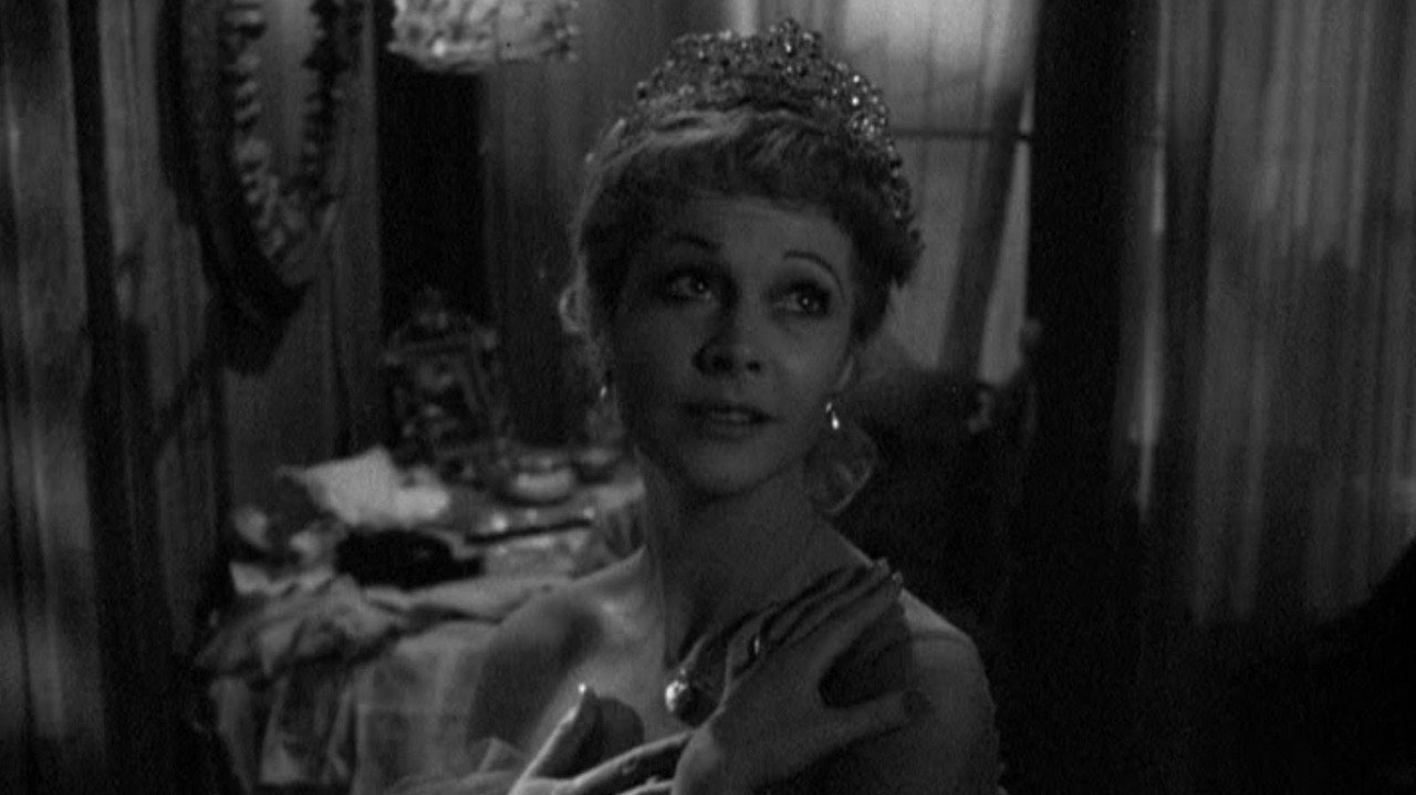 A Streetcar Named Desire background 55