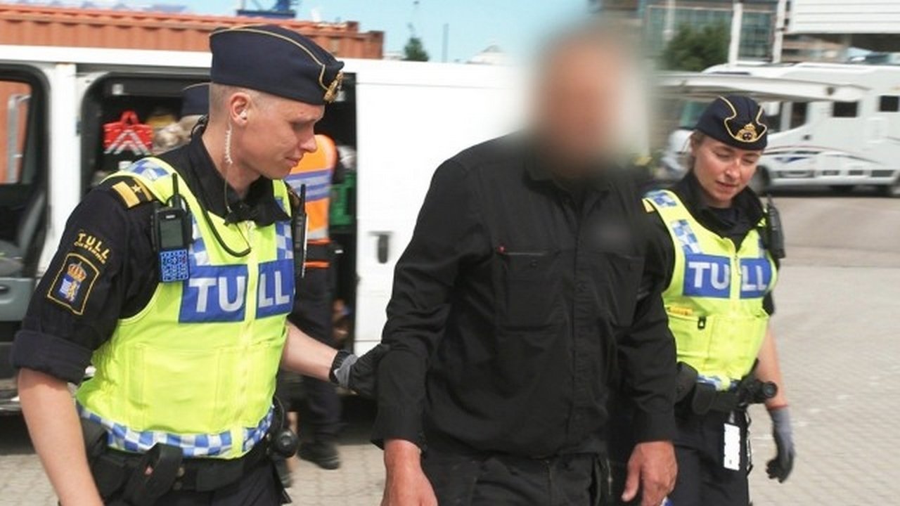 Border Control: Sweden - Season 1 Episode 5 : Contraband in Skåne