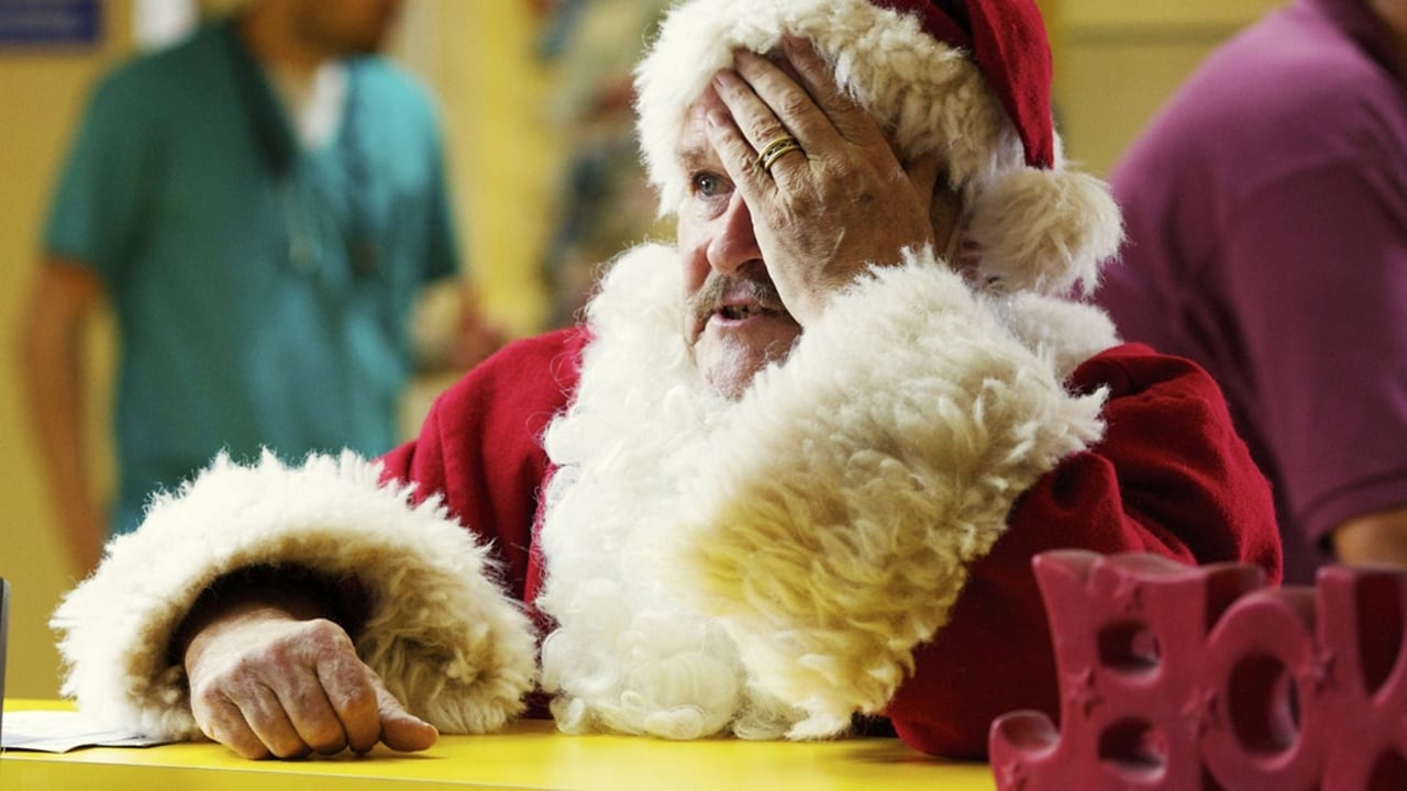 Casualty - Season 27 Episode 16 : I Saw Mommy Killing Santa Claus