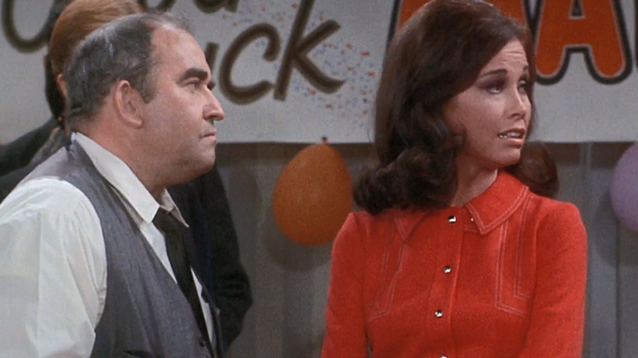 The Mary Tyler Moore Show - Season 1 Episode 16 : Party is Such Sweet Sorrow