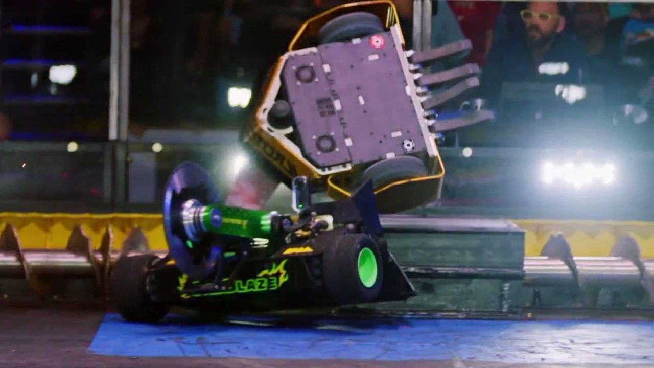 BattleBots - Season 4 Episode 1 : That's what you call a KO!
