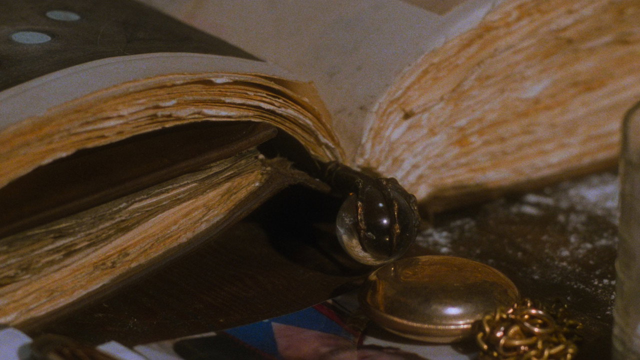 Practical Magic background 90