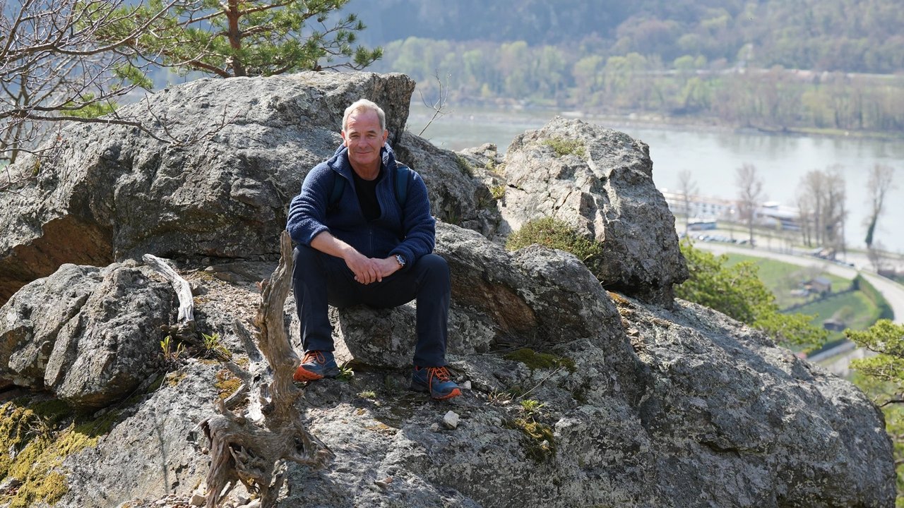 Robson Green: World's Most Amazing Walks - Season 1 Episode 2 : Danube River, Austria