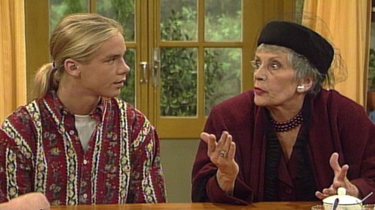 Oppassen!!! - Season 5 Episode 11 : Tante Tip bedreigd