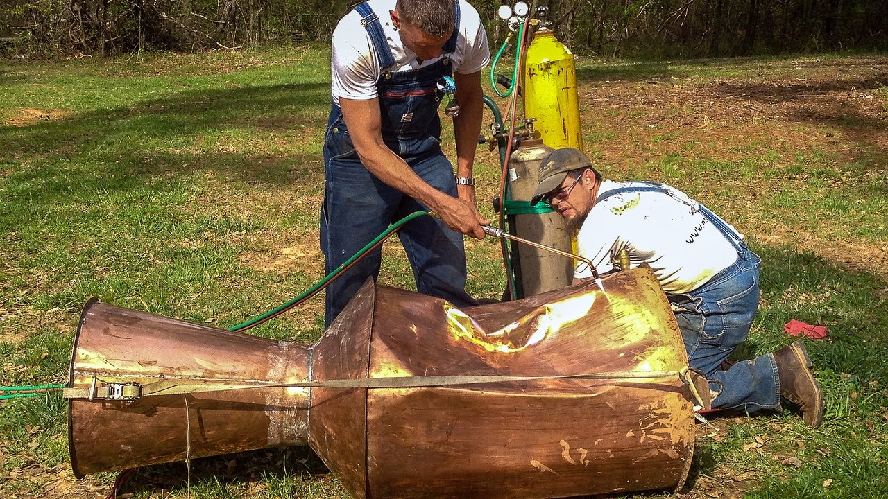 Moonshiners - Season 4 Episode 2 : Moonshine Cascade