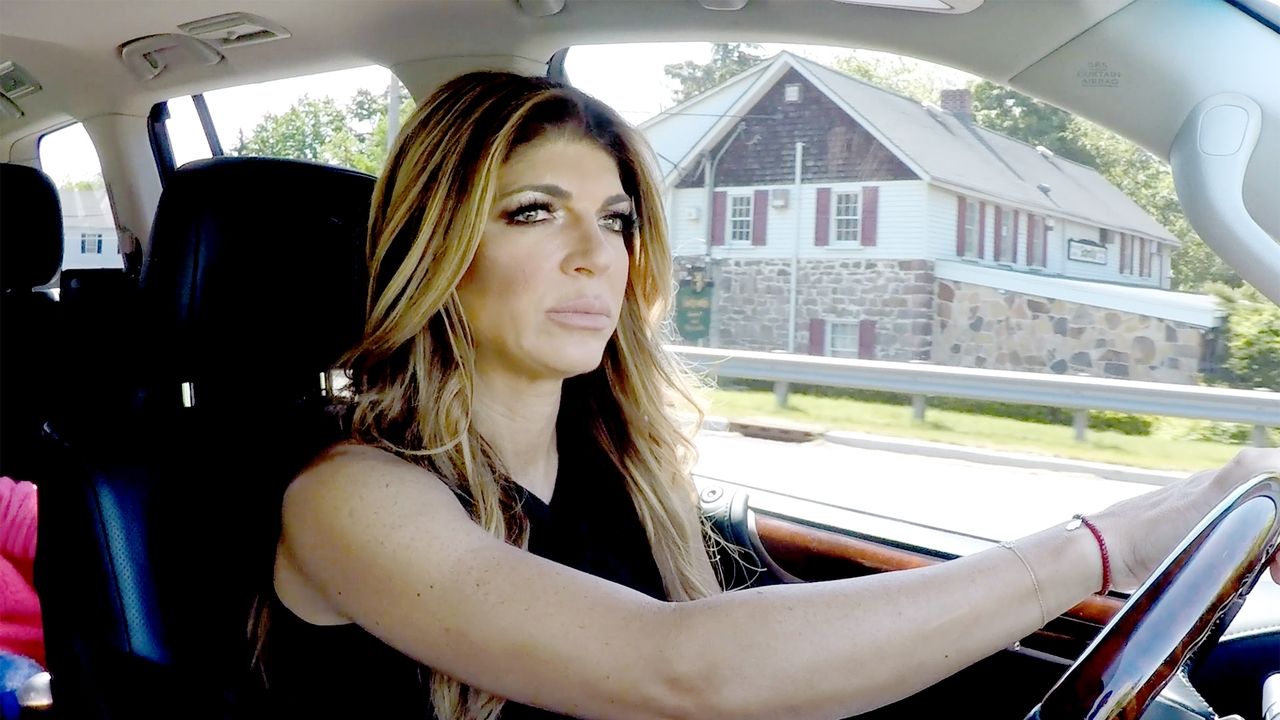 The Real Housewives of New Jersey - Season 8 Episode 13 : Prisons, Proposals and Parties