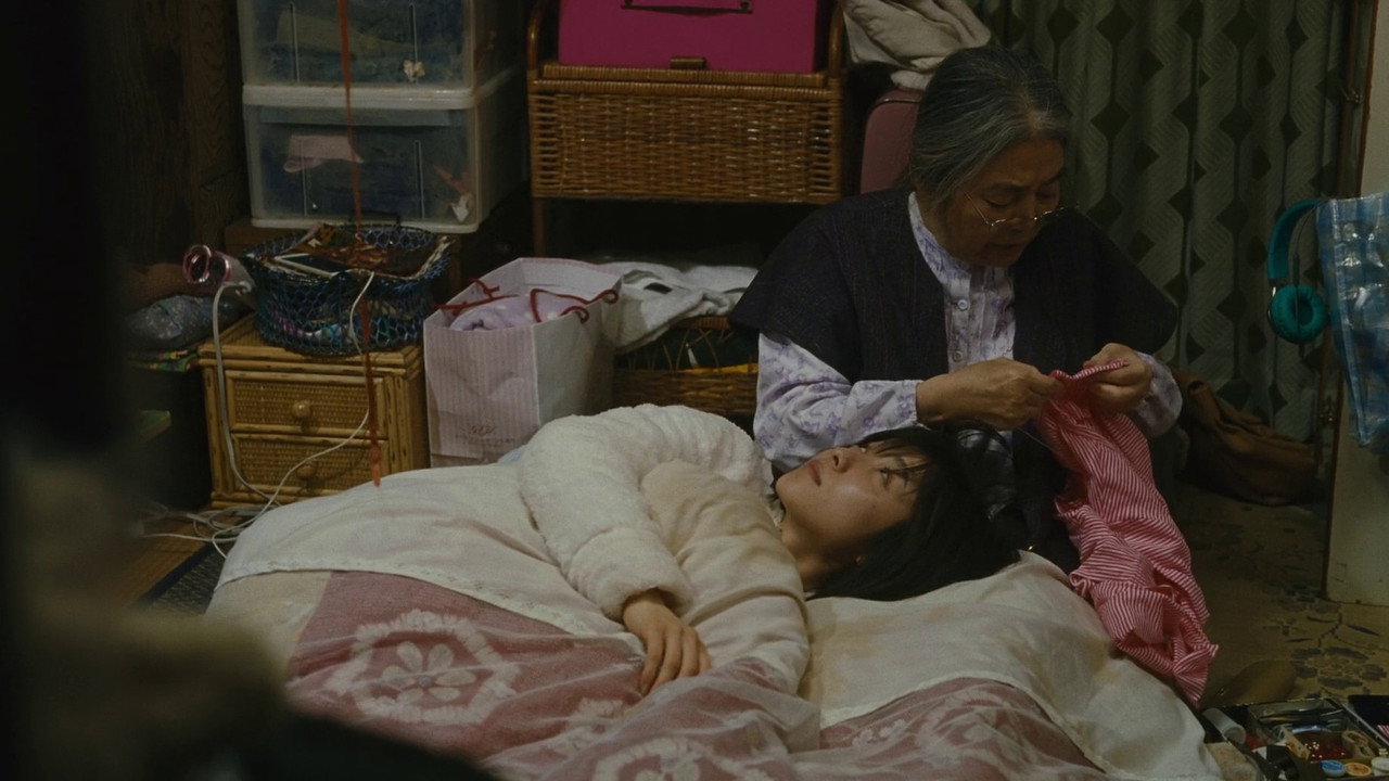 Shoplifters background 99