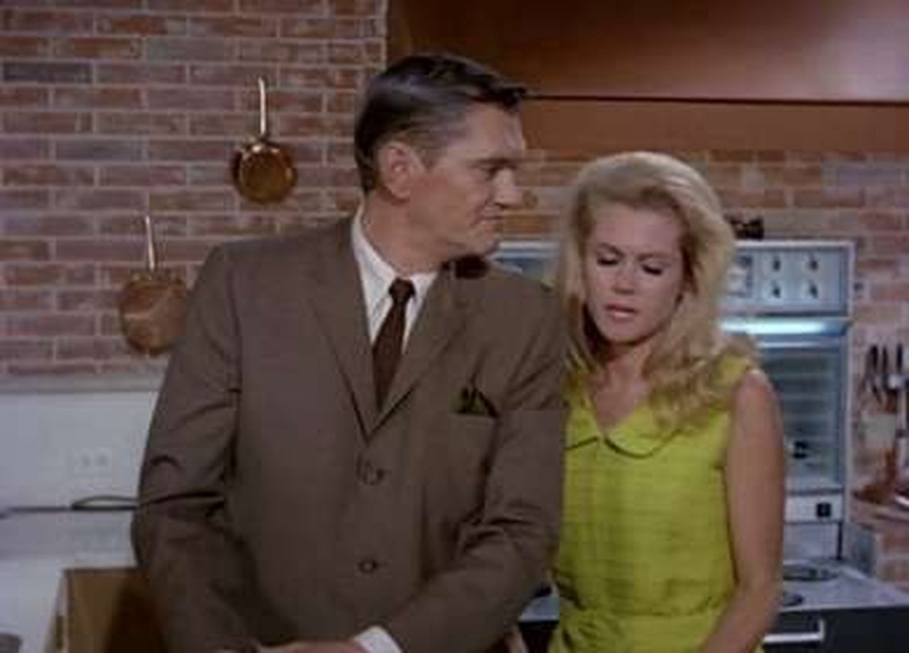 Bewitched - Season 5 Episode 1 : Samantha's Wedding Present