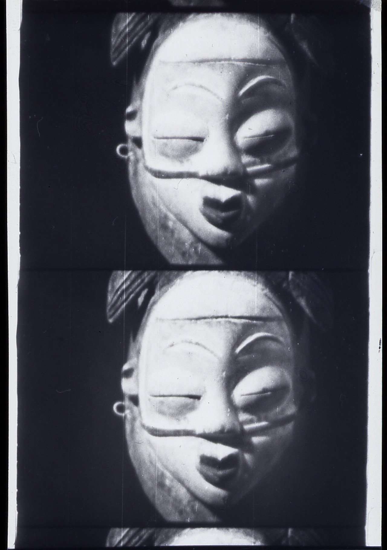 Under en mask filmaffisch