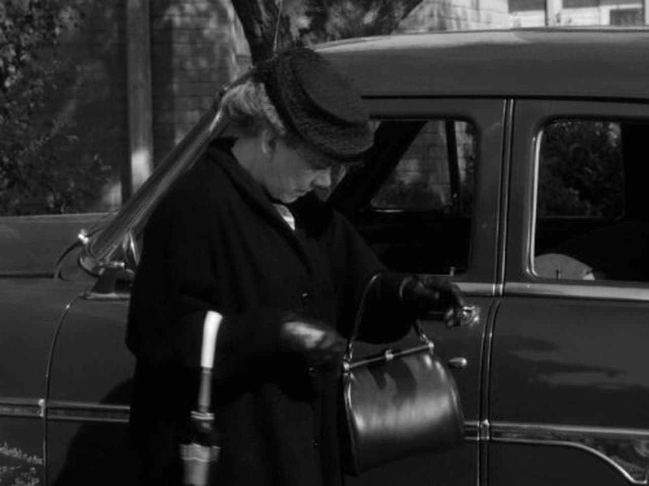 The Andy Griffith Show - Season 3 Episode 27 : Barney's First Car