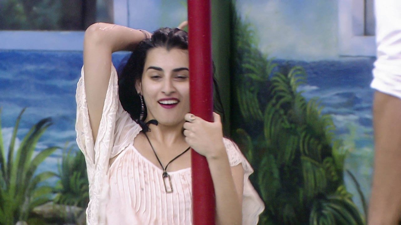 Bigg Boss Telugu - Season 1 Episode 40 : Archana Does A Pole Dance!